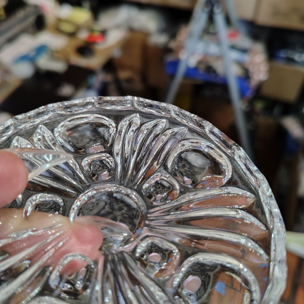 Set Of 8 VTG Clear Cut Glass Bubble Coasters - Picture 5 of 5
